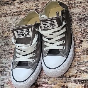 Grey low converse
